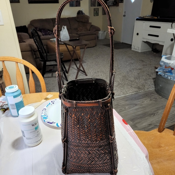 Beautiful upcycled basket, shabby chic/FrenchCountry/farmhouse - Picture 6 of 7